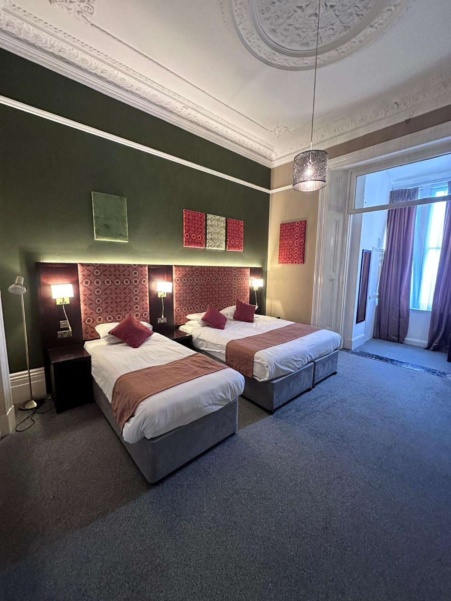 Deluxe Triple Room,1556844610:JPEG
